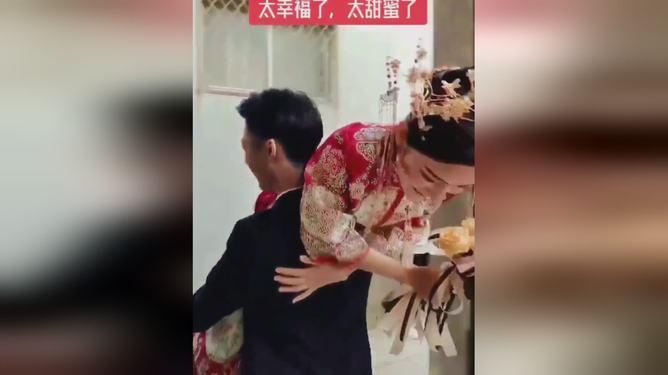 黄金AK闯迷宫