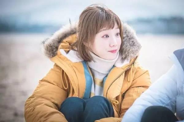 暖阳下的女孩们