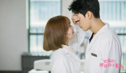 四年石榴树有果子移栽果子还能成熟吗？