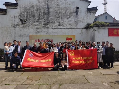 汪峰方否认小苹果将签约那英公司:该类信息与事实严重不符
