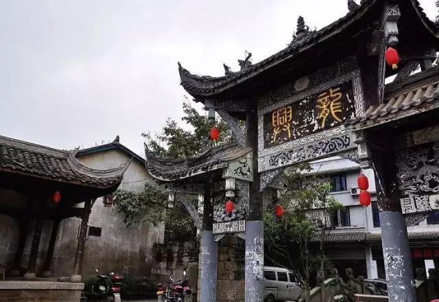《喜卷常乐城》首播，笑点少，主线乱，板凳单元或要马失前蹄